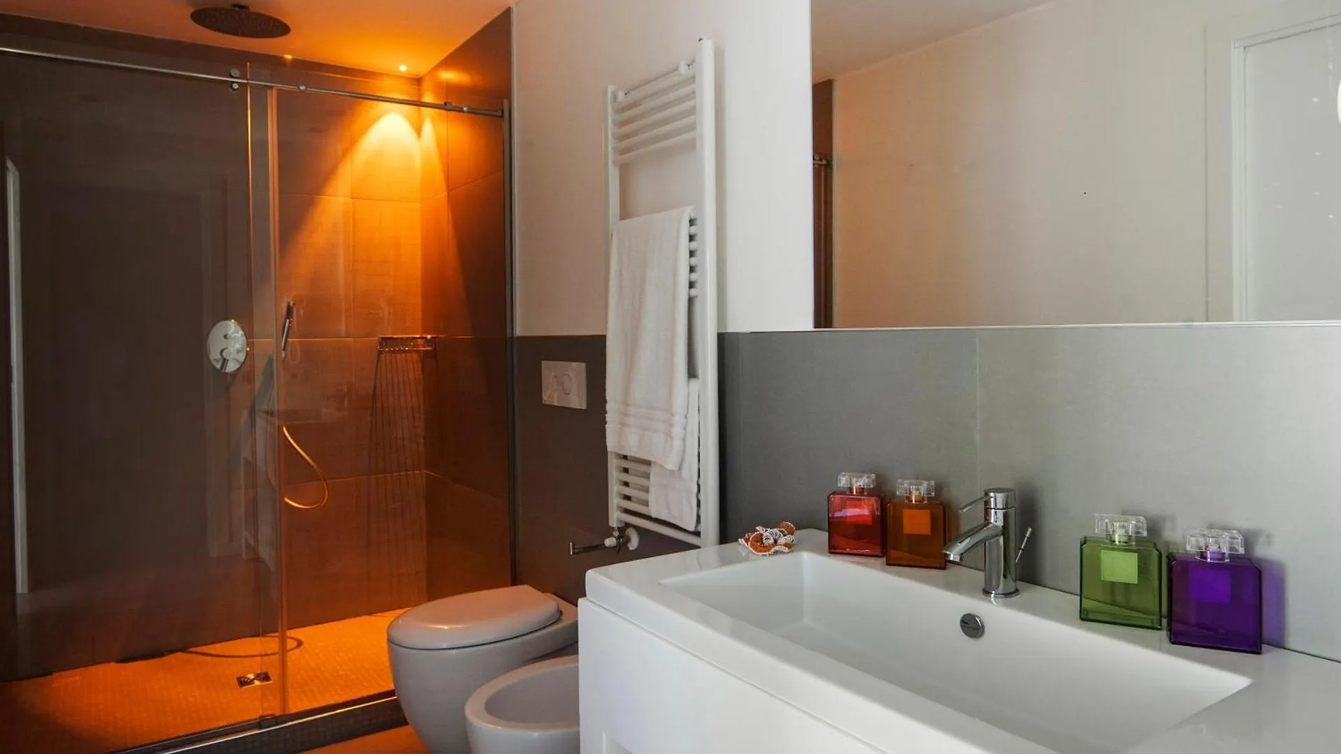 Love Boat Hotel - The Original Riccione 3*,